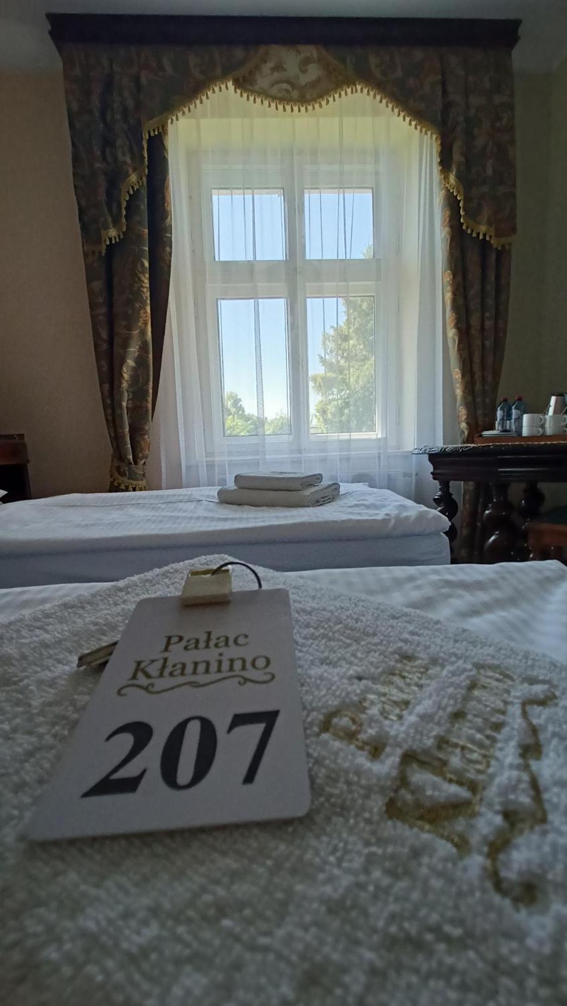 Palac Klanino Exteriör bild