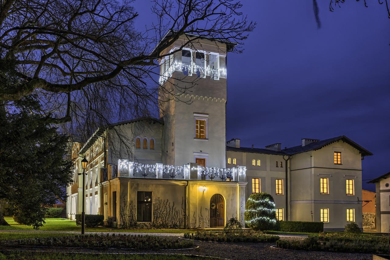 Palac Klanino Exteriör bild